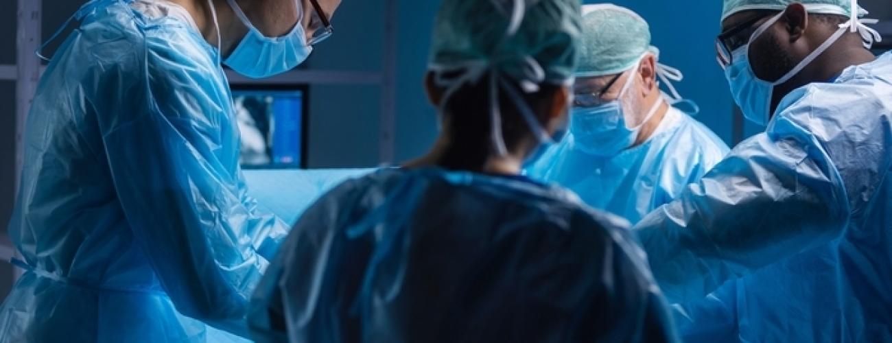 Photo of surgeons in operating room 